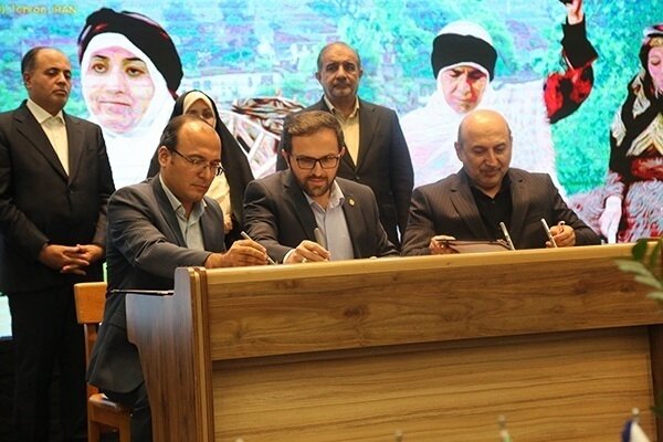 اشتغالزایی برای زنان روستایی و عشایر با منابع بانک کشاورزی اشتغالزایی برای زنان روستایی و عشایر با منابع بانک کشاورزی