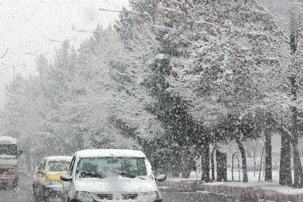 بارش برف و باران از امشب در تهران؛ آمادهباش نیروهای خدمات شهری بارش برف و باران از امشب در تهران؛ آمادهباش نیروهای خدمات شهری