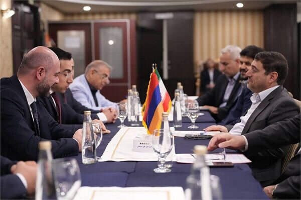 عزم ایروان برای سرمایهگذاری در بندر چابهار جدی است عزم ایروان برای سرمایهگذاری در بندر چابهار جدی است