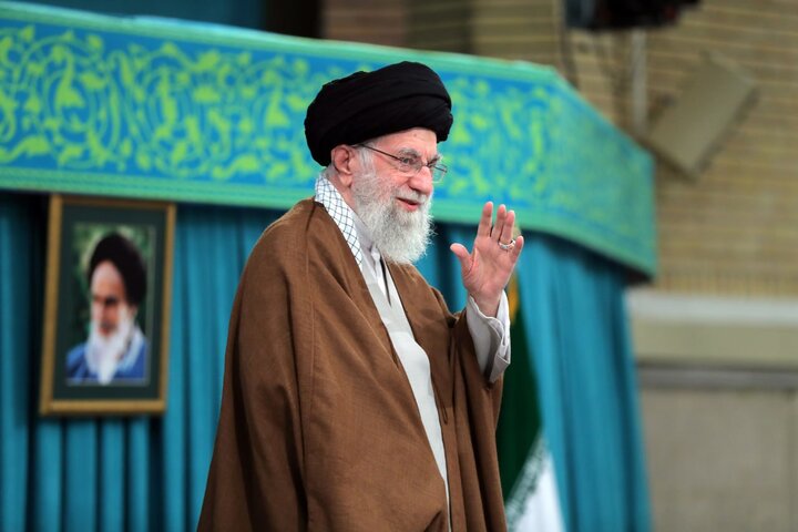 فردا؛ پخش زنده سخنرانی رهبر انقلاب در دیدار بسیجیان فردا؛ پخش زنده سخنرانی رهبر انقلاب در دیدار بسیجیان