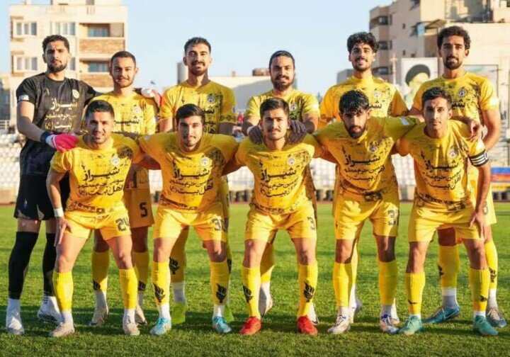 فجر شهید سپاسی شیراز صدرنشینی را حفظ کرد فجر شهید سپاسی شیراز صدرنشینی را حفظ کرد