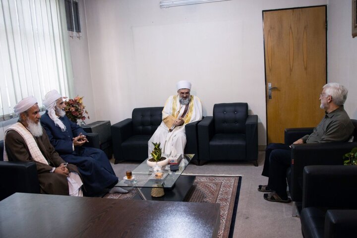 جلیلی: امروز وحدت جهان اسلام حول گفتمان محور مقاومت شکل گرفته است جلیلی: امروز وحدت جهان اسلام حول گفتمان محور مقاومت شکل گرفته است
