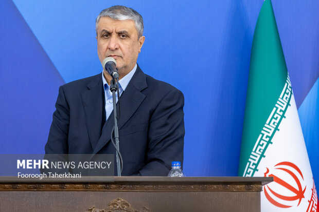 اسلامی: امروز از فاز تحقیقات عبور کرده و وارد فاز صنعتی شدهایم اسلامی: امروز از فاز تحقیقات عبور کرده و وارد فاز صنعتی شدهایم
