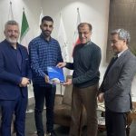 تقدیر رئیس کمیته المپیک از بازیکن اسکواش ایران تقدیر رئیس کمیته المپیک از بازیکن اسکواش ایران
