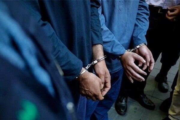 انهدام و دستگیری باند پنج نفره سارقان مسلح در چابهار انهدام و دستگیری باند پنج نفره سارقان مسلح در چابهار