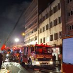 نجات جان ۵۵ نفر در آتش‌سوزی یک مجتمع مسکونی در نعمت‌آباد