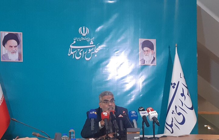 صمصامی: افزایش قیمتهای فعلی ناشی از افزایش نرخ ارز نیمایی است صمصامی: افزایش قیمتهای فعلی ناشی از افزایش نرخ ارز نیمایی است