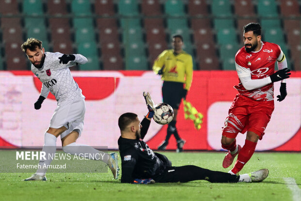پاشنه آشیل پرسپولیس که پس از ۲۰ بازی با گاریدو ضربه نهایی را زد پاشنه آشیل پرسپولیس که پس از ۲۰ بازی با گاریدو ضربه نهایی را زد