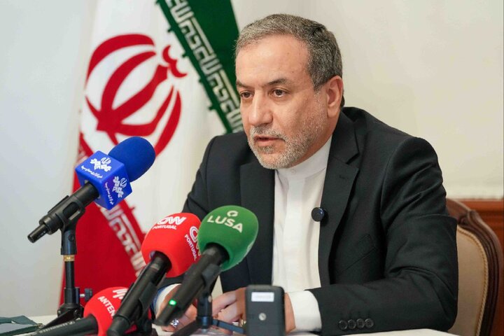 عراقچی: تحولات اخیر سوریه به این کشور محدود نخواهد شد عراقچی: تحولات اخیر سوریه به این کشور محدود نخواهد شد