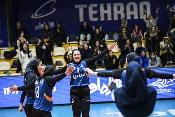 سایپا با چنگ و دندان صدرنشین لیگ برتر والیبال ماند سایپا با چنگ و دندان صدرنشین لیگ برتر والیبال ماند