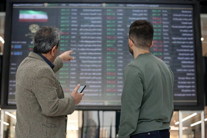کاهش ۶۸۱۰ واحدی شاخص کل بورس نیم ساعت بعد از بازگشایی کاهش ۶۸۱۰ واحدی شاخص کل بورس نیم ساعت بعد از بازگشایی