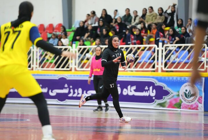 پیروزی مدعیان با تثبیت صدرنشینی در لیگ برتر هندبال بانوان پیروزی مدعیان با تثبیت صدرنشینی در لیگ برتر هندبال بانوان