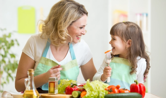 کودکان روزی چند بار باید میوه بخورند؟