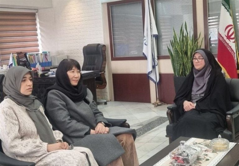 دیدار فریبا محمدیان با سرمربی کرهای تیم ملی والیبال بانوان دیدار فریبا محمدیان با سرمربی کرهای تیم ملی والیبال بانوان