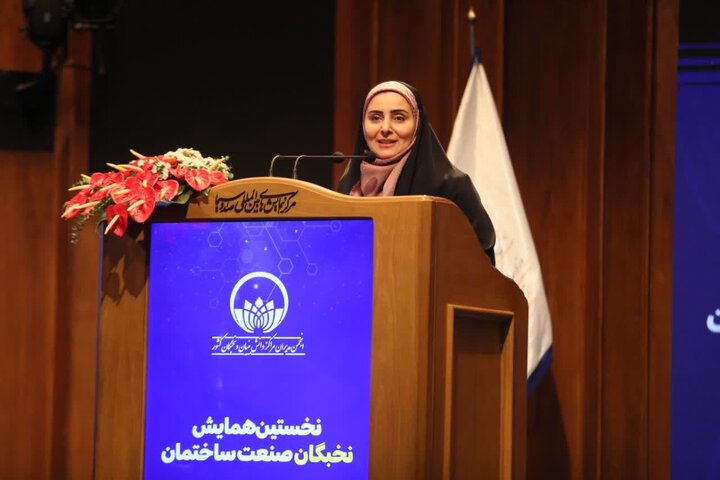 شکاف میان آموزشهای دانشگاهی و نیازهای واقعی صنعت ساختمان شکاف میان آموزشهای دانشگاهی و نیازهای واقعی صنعت ساختمان