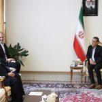 بررسی توسعه همکاریهای ریلی و تجاری در دیدار قائمپناه و سفیر عراق بررسی توسعه همکاریهای ریلی و تجاری در دیدار قائمپناه و سفیر عراق