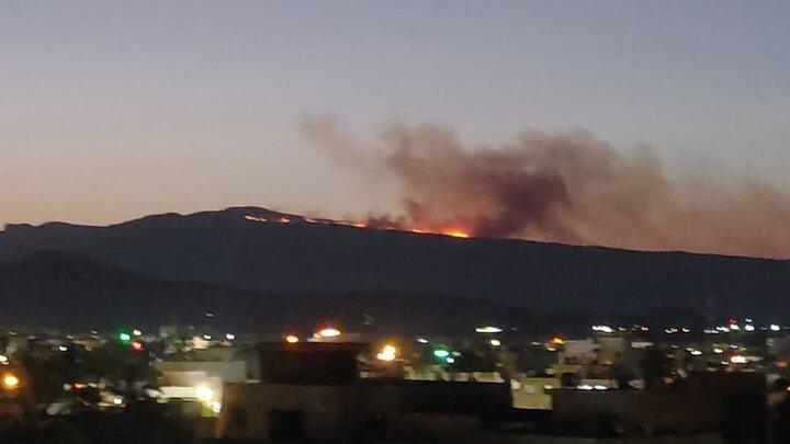 آتشسوزی کوه گُرم جهرم پس از ۴۰ ساعت تلاش بیوقفه مهار شد آتشسوزی کوه گُرم جهرم پس از ۴۰ ساعت تلاش بیوقفه مهار شد