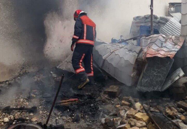 مهار حریق انبار روغن در سمنان؛ حادثه تلفات جانی نداشت مهار حریق انبار روغن در سمنان؛ حادثه تلفات جانی نداشت