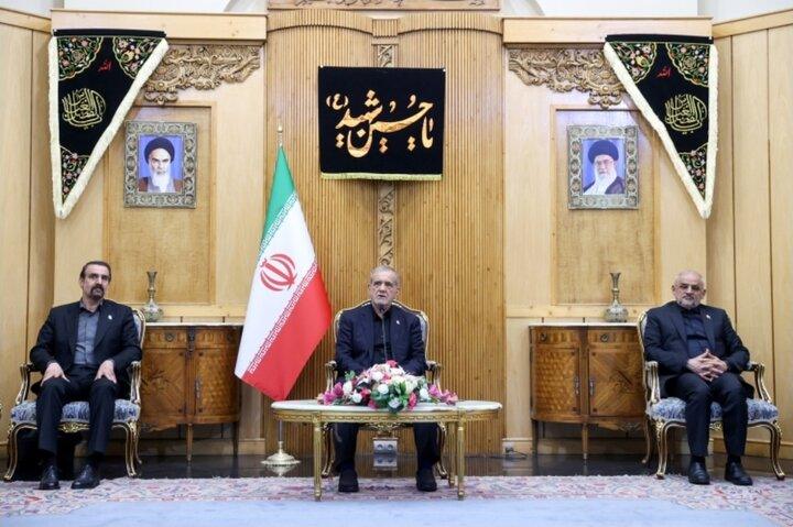 پزشکیان: همه اعضای حاضر در اکو اقدامات رژیم صهیونیستی را محکوم کردند پزشکیان: همه اعضای حاضر در اکو اقدامات رژیم صهیونیستی را محکوم کردند