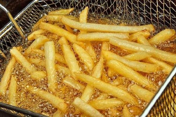 سیبزمینی سرخکرده خطر ابتلا به دیابت را افزایش میدهد سیبزمینی سرخکرده خطر ابتلا به دیابت را افزایش میدهد