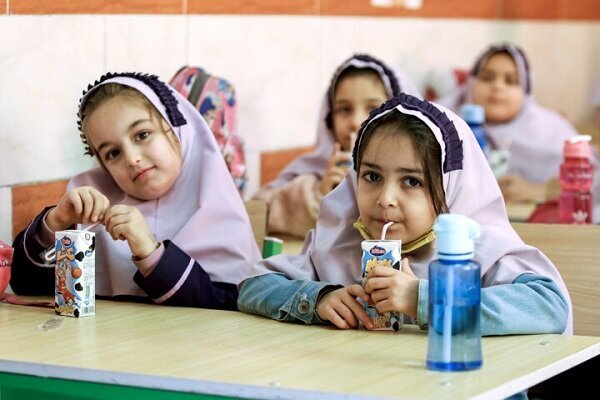 انتخاب تغذیه سالم را به کودکان آموزش دهید انتخاب تغذیه سالم را به کودکان آموزش دهید