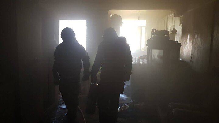 انفجار ادکلن در یک فروشگاه عطر در اسلامشهر؛یک نفر مصدوم شد انفجار ادکلن در یک فروشگاه عطر در اسلامشهر؛یک نفر مصدوم شد