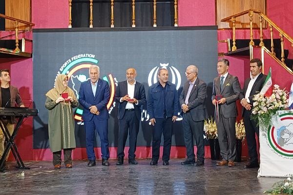 پیام تبریک رئیسجمهور به قهرمانان ناشنوا در مراسم هفته جهانی ناشنوایان پیام تبریک رئیسجمهور به قهرمانان ناشنوا در مراسم هفته جهانی ناشنوایان