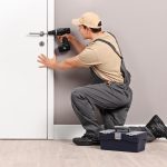 قفل خونه باز نمیشه و هر دقیقهتون تلف میشه؟ قفل خونه باز نمیشه و هر دقیقهتون تلف میشه؟