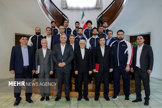 عارف: دولت برای المپیک برنامه خوبی دارد/امیدوارم وزنه برداری موفق باشد عارف: دولت برای المپیک برنامه خوبی دارد/امیدوارم وزنه برداری موفق باشد