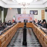 عبور از تنگناهای اقتصادی با بهرهبرداری مناسب از ظرفیتها عبور از تنگناهای اقتصادی با بهرهبرداری مناسب از ظرفیتها