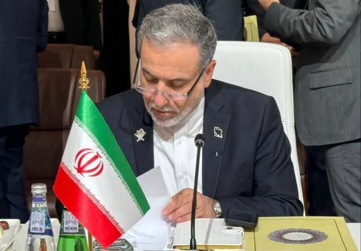 عراقچی: برنامه هستهای ایران حقوق حاکمیتی غیرقابل مذاکره است عراقچی: برنامه هستهای ایران حقوق حاکمیتی غیرقابل مذاکره است