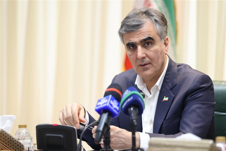 عرضه ارز با نرخ توافقی در بازار دوم مرکز مبادله افزایش خواهد یافت عرضه ارز با نرخ توافقی در بازار دوم مرکز مبادله افزایش خواهد یافت