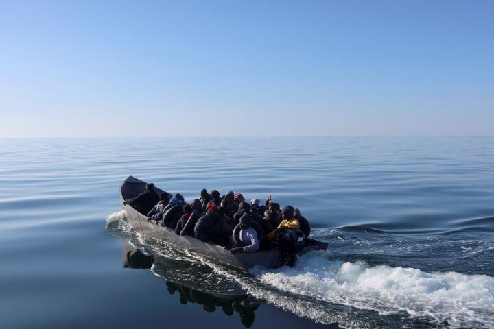 غرق شدن قایق مهاجران در نزدیکی جزیره یونان غرق شدن قایق مهاجران در نزدیکی جزیره یونان