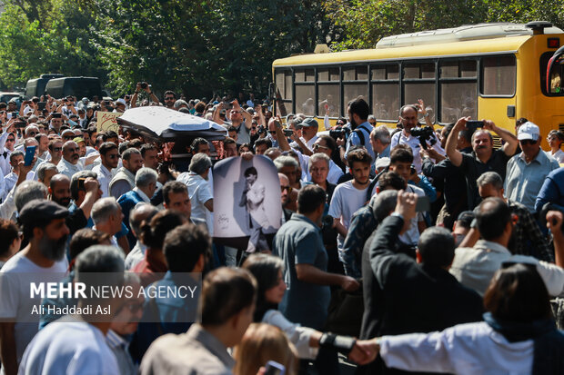 مدیرکل ارشاد البرز: تقوایی یکی از نمادهای سینمای ایران بود مدیرکل ارشاد البرز: تقوایی یکی از نمادهای سینمای ایران بود
