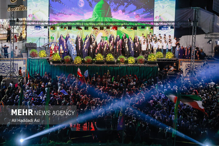 اجتماع بزرگ «ملت محمد» در میدان نبوت تهران برگزار شد اجتماع بزرگ «ملت محمد» در میدان نبوت تهران برگزار شد