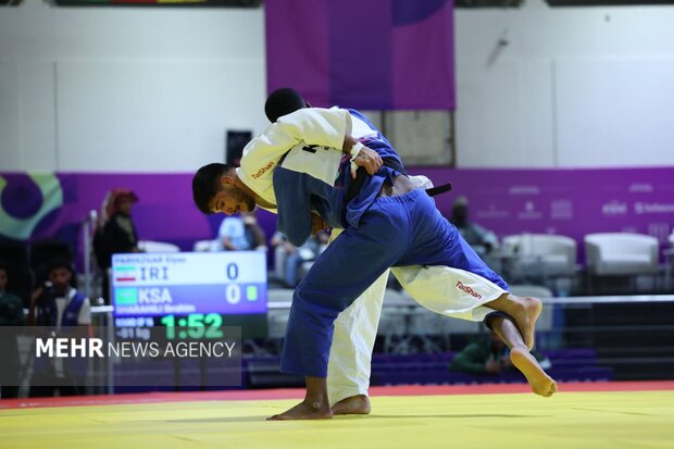 شروع مقتدرانه الیاس پرهیزگار با شکست حریف ساحل عاجی شروع مقتدرانه الیاس پرهیزگار با شکست حریف ساحل عاجی