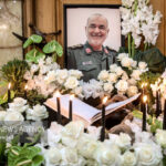 مراسم گرامیداشت روز پاسدار بر سر مزار شهید سلامی برگزار میشود مراسم گرامیداشت روز پاسدار بر سر مزار شهید سلامی برگزار میشود