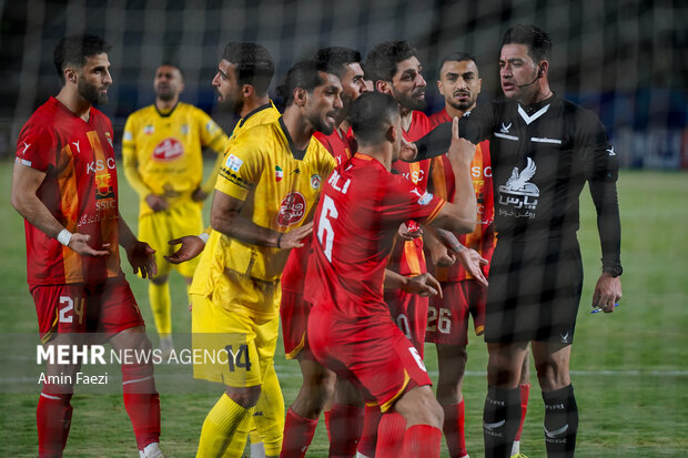 یک بازیکن از تیم فوتبال فولاد خوزستان جدا شد