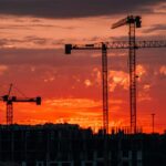 بازار مسکن در محاصره نوسانات ارزی؛ رؤیای خانهدارشدن دورتر شد بازار مسکن در محاصره نوسانات ارزی؛ رؤیای خانهدارشدن دورتر شد