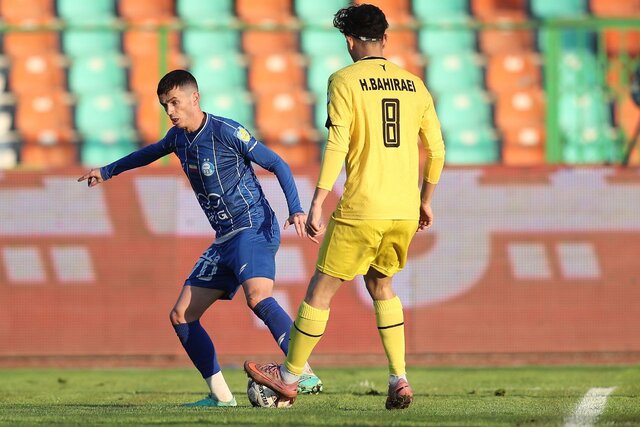 حواشی دیدار استقلال مقابل شمس آذر/ ناراحتی مدافع مغضوب از تصمیم ساپینتو