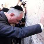 شاه بی‌تاج در سرزمین ربات‌ها؛ فاصله یک پروژه رسانه‌ای با واقعیت ایران