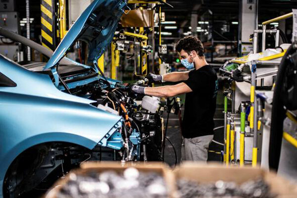 قیمت‌های جدید خودرو پس از تائید کارگروه بانک مرکزی ابلاغ شد