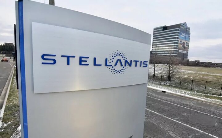 معاملات سهام سومین خودروساز بزرگ جهان متوقف شد 