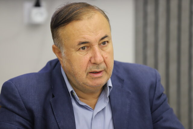 نماینده تبریز: در بررسی صلاحیت کاندیداها نباید ملاک سلایق شخصی باشد