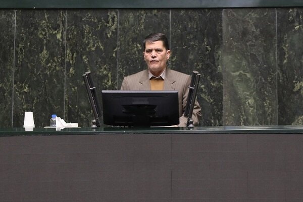 نماینده شاهرود: نهاده‌های دامی به راحتی در دسترس مردم قرار نمی‌گیرد