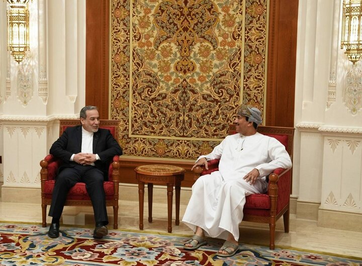 ورود وزیر امور خارجه کشورمان به مسقط