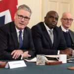 وزرای کابینه انگلیس از استارمر حمایت کردند