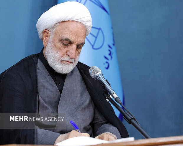 اژهای: ملت و مسئولان با تمام وجود حامی نیروهای مسلح
هستند اژهای: ملت و مسئولان با تمام وجود حامی نیروهای مسلح
هستند